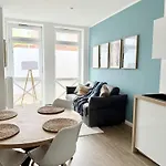 아파트 Neu Renovierte Mit Kueche, Klima & Waschtrockner - Nahe Zentrum